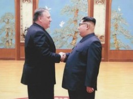 Белый дом показал фото со встречи Майка Помпео с Ким Чен Ыном