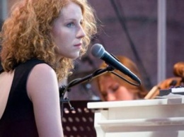 На фестивале "ГогольFest" в Мариуполе выступят Pianoбой и Алина Орлова