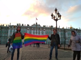 В Петербурге в "День Молчания" прошла акция ЛГБТ-активистов
