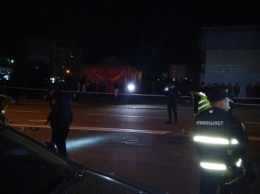 После взрыва автомобиля в Киеве полиция открыла уголовное производство по статье "умышленное убийство"