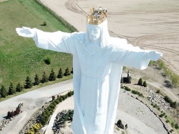 С головы самой высокой в мире статуи Иисуса Христа в Польше демонтируют антенну, которая раздавала интернет