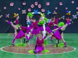 Школьницы Днепропетровщины участвовали в фестивале черлидинга