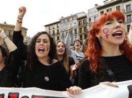 В Испании массовые протесты из-за приговора суда об изнасиловании