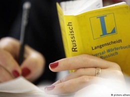 Свыше половины беженцев в Германии проваливают тест на знание языка