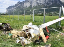 В Австрии возле аэропорта разбился самолет: двое погибших