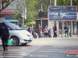 В Пекине установили первую мультифункциональную систему, выявляющую пешеходов-нарушителей на переходе (фото)