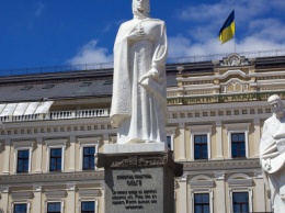 В центре Киева помоют Княгиню Ольгу