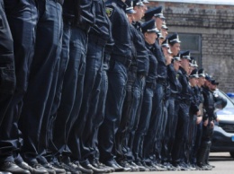 "Министерство, не сливай реформу": запорожский патрульный рассказал, сколько получают в полиции