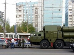 В РФ зенитно-ракетный комплекс наехал на полицейское авто