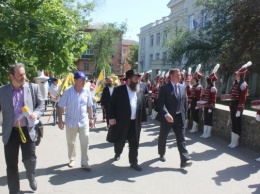 В Херсоне прошло торжественное шествие евреев