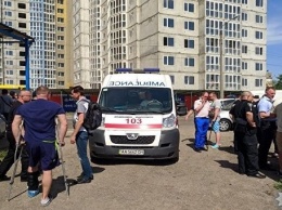 Портнов рассказал подробности о ранении работника СБУ в Киеве