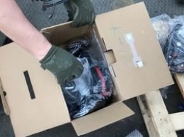 В аэропорту "Борисполь" силовики нашли пять килограмм кокаина в коробках с роликами
