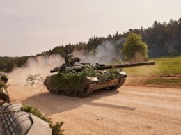 Бойцы ВСУ "подбили" танки Abrams в Германии