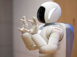 В Швейцарии банковских сотрудников заменили роботами