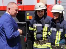 Андрей Путилов поздравил пожарных с профессиональным праздником