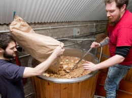 Британская пивовары научилась варить пиво из хлебных отходов
