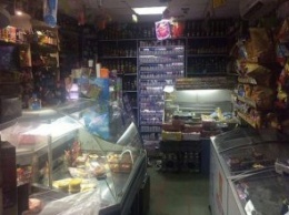 На Днепропетровщине 31-летний мужчина с ножницами напал на продавщицу магазина