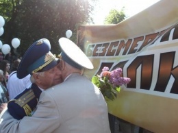 Захарченко сообщил о планах спецслужб по срыву "Бессмертного полка" в Украине