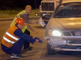 В Днепре внезапно оборвавшийся электропровод «обмотал» автомобили