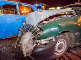 На Паникахи столкнулись ВАЗ и Daewoo Lanos: виновник ДТП сбежал с места аварии