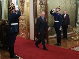 Правительство РФ сложит полномочия, Путин после инаугурации назовет имя премьера