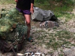 На Кременчугском море задержали женщину-браконьера (ФОТО)