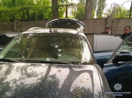 В Киеве обстреляли автомобиль бизнесмена, снабжающего топливом полицию и Госуправление делами - СМИ