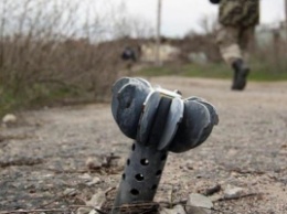 Боевики обстреляли Лоскутовку на Луганщине: перебит газопровод, разрушены дома