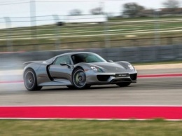 Porsche отправит в ремонт треть всех гиперкаров 918 Spyder