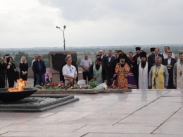 В Херсоне в День памяти и примирения помолились за защитников Отечества