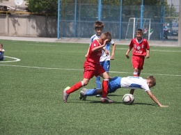 Бердянские футболисты снова лучшие в турнире «Кожаный мяч»