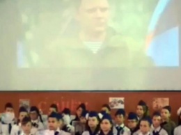 Дядч Саша, мы с тобой: в Донецке песню о Путине перепели для Захарченко (ВИДЕО)