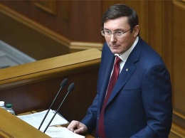 Савченко продолжает пользоваться правами нардепа, однако выпустить ее из камеры невозможно, - Луценко