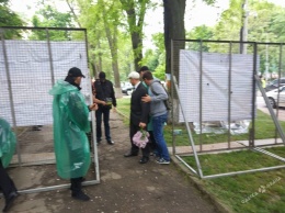 Как в Одессе обезопасили Аллею Славы к 9 мая (фото)