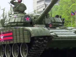 "Парад победы" в Донецке и Луганске: фото, комментарии, мнения