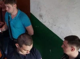 В Краматорске правоохранители проводят спецмероприятия: к активисту Нацкорпуса пожаловали с обыском
