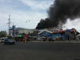 В Николаеве на рынке "Колос" горели мусорные контейнеры