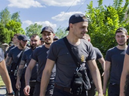 Стычки с полицией, пострадавшие и "автограф" на память: как "Нацкорпус" сходил в гости к Левочкину