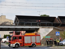 В Польше с рельсов сошел поезд с углем: перевернулись 12 вагонов (фото)