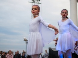 В честь Дня Победы в Черноморске прошел 6-часовой концертный марафон