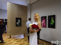 «Моя мечта сбылась, я думаю самому Верещагину бы понравилось»: Слава Поседай на открытии эротической выставки в художественном музее