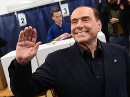 С Берлускони сняли ограничения на занятие выборных должностей