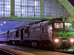 "Укрзализныця" сократит количество ночных поездов и введет новую систему уборки