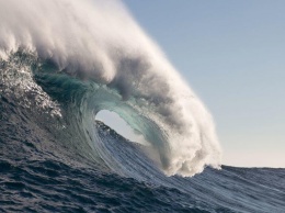 Опубликованы фото гигантской волны в Новой Зеландии, которая стала рекордной