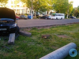 Минус бетонный забор: ДТП на проспекте Шевченко в Одессе