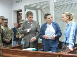 Вера Савченко заявила, что Шадрин, защищавший Штепу и Топаза, остается адвокатом ее сестры