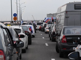 За сутки по Крымскому мосту проехало более 20 тыс машин
