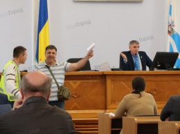 Активист устроил балаган на сессии Николаевского горсовета
