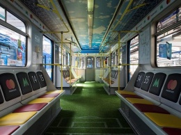 В киевском метро появился «вагон-стадион» (ФОТО)