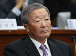 На 74-м году жизни скончался глава южнокорейской LG Group Ку Бон Му